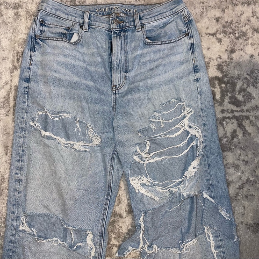 American Eagle Mom Jean